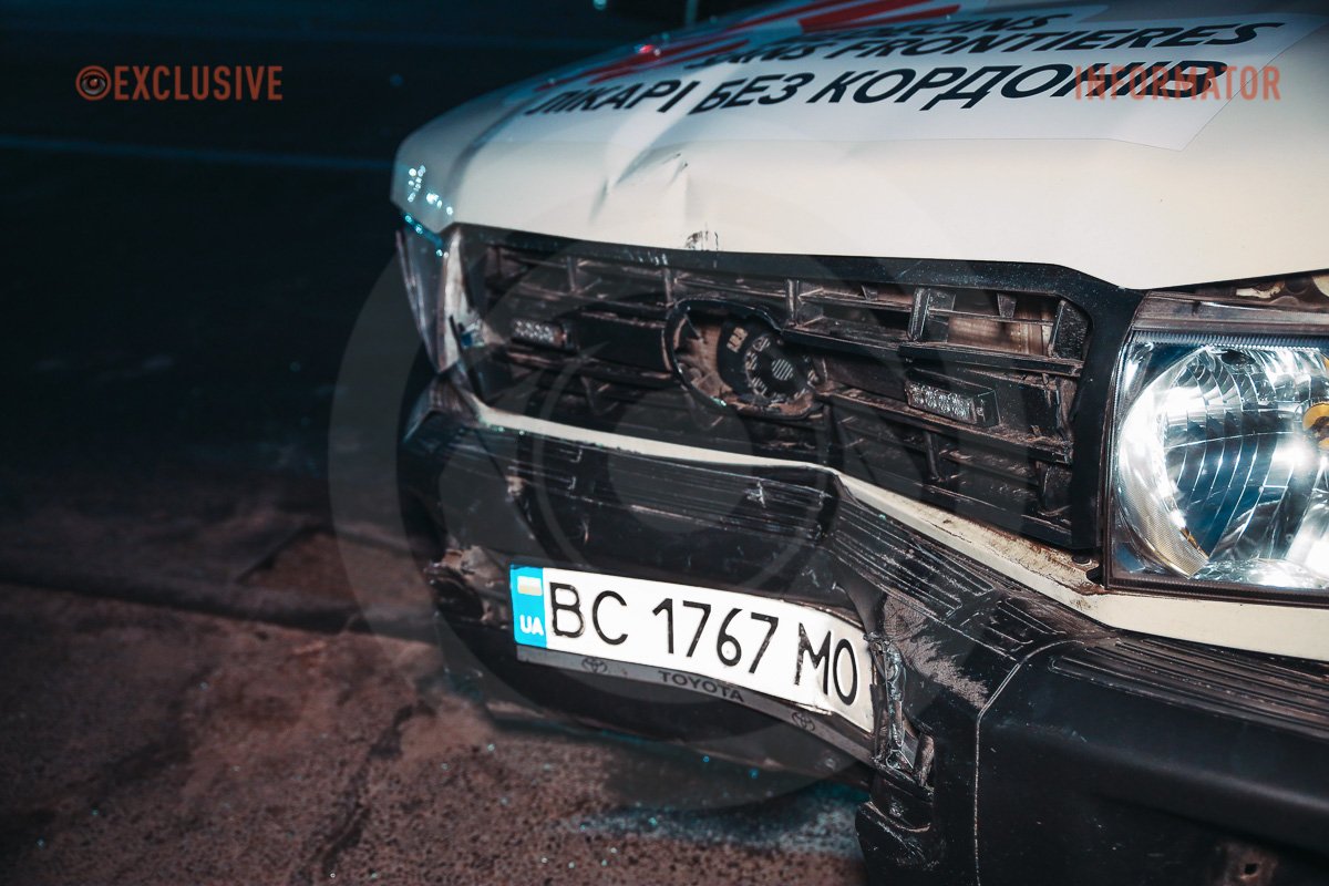 На місце приїхала поліція і швидка На місце приїхала поліція і швидка