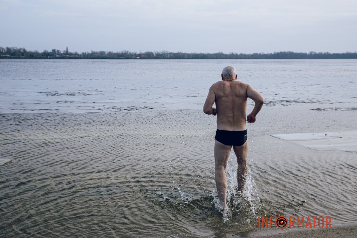 Рятувальники не обстежували місця для купання та не чергували біля них