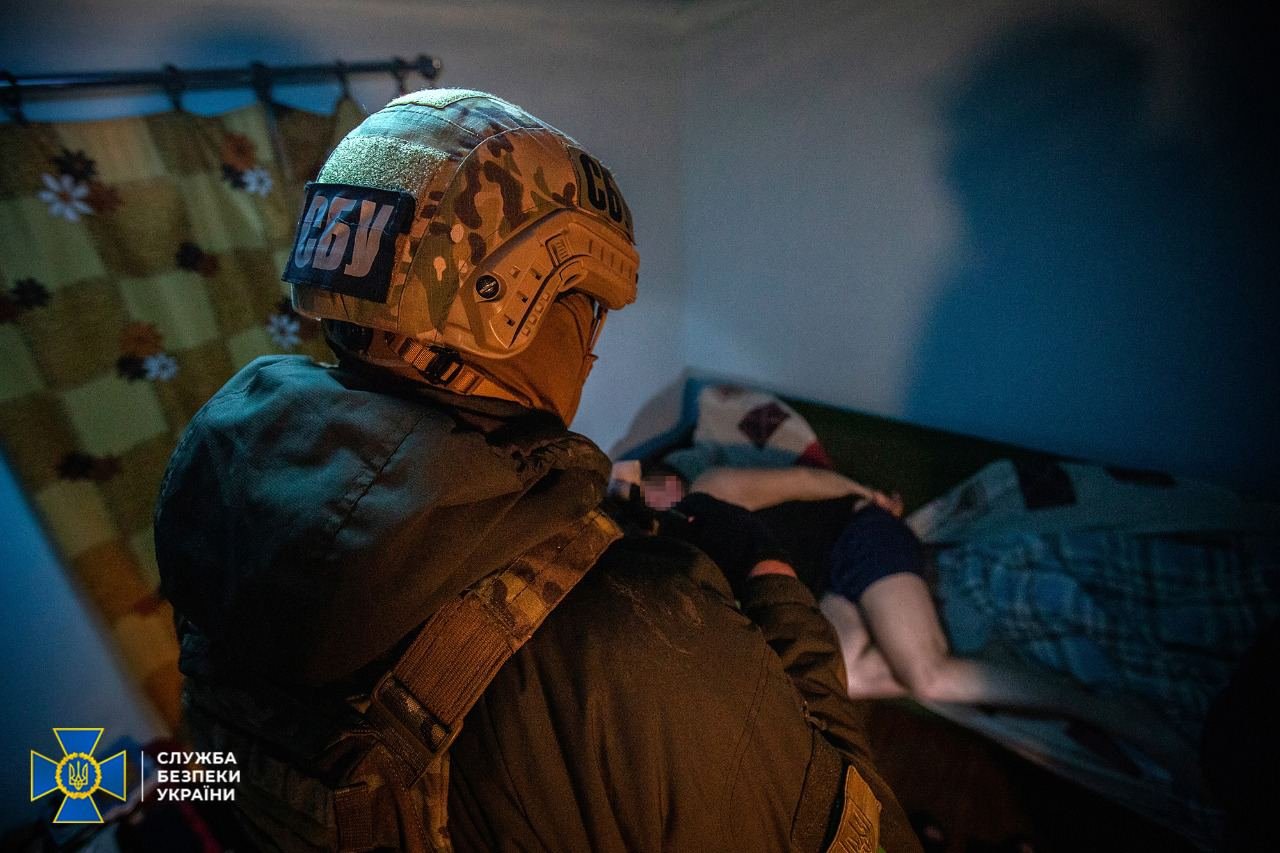 Затримали 7 людей