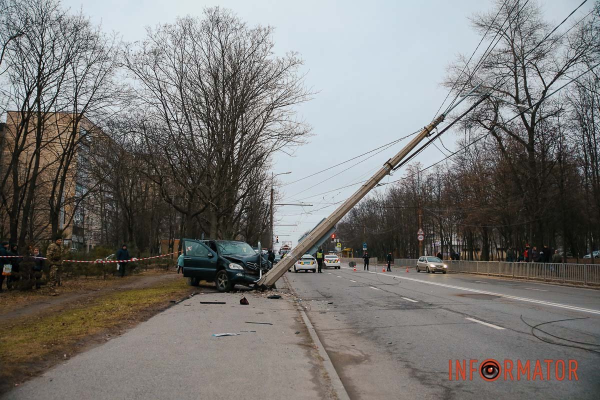Автівку почало заносити Автівку почало заносити