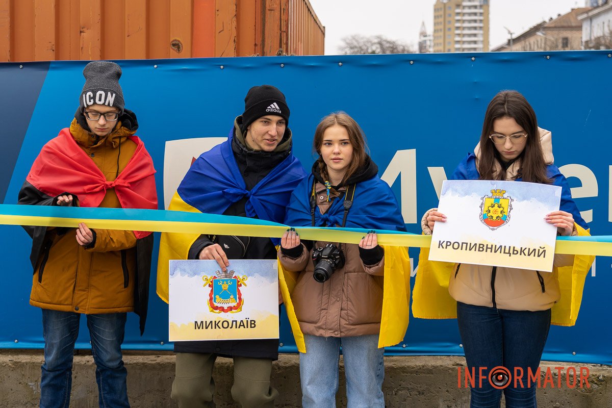 Та 16 міст, де були влучання ракет в різну інфраструктуру міста, там де були біль та сльози наших українців Та 16 міст, де були влучання ракет в різну інфраструктуру міста, там де були біль та сльози наших українців