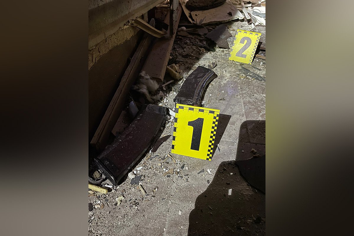 У Дніпрі, у квартирі на проспекті Гагаріна, затримали озброєного чоловіка У Дніпрі, у квартирі на проспекті Гагаріна, затримали озброєного чоловіка