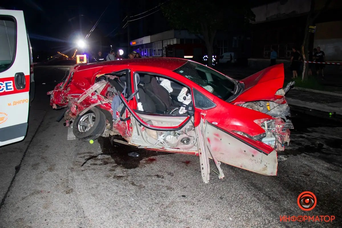 Водійка та пасажир Toyota загинули