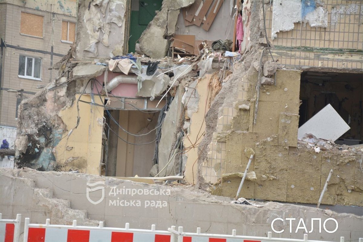 Рятувальники передали вцілілу техніку