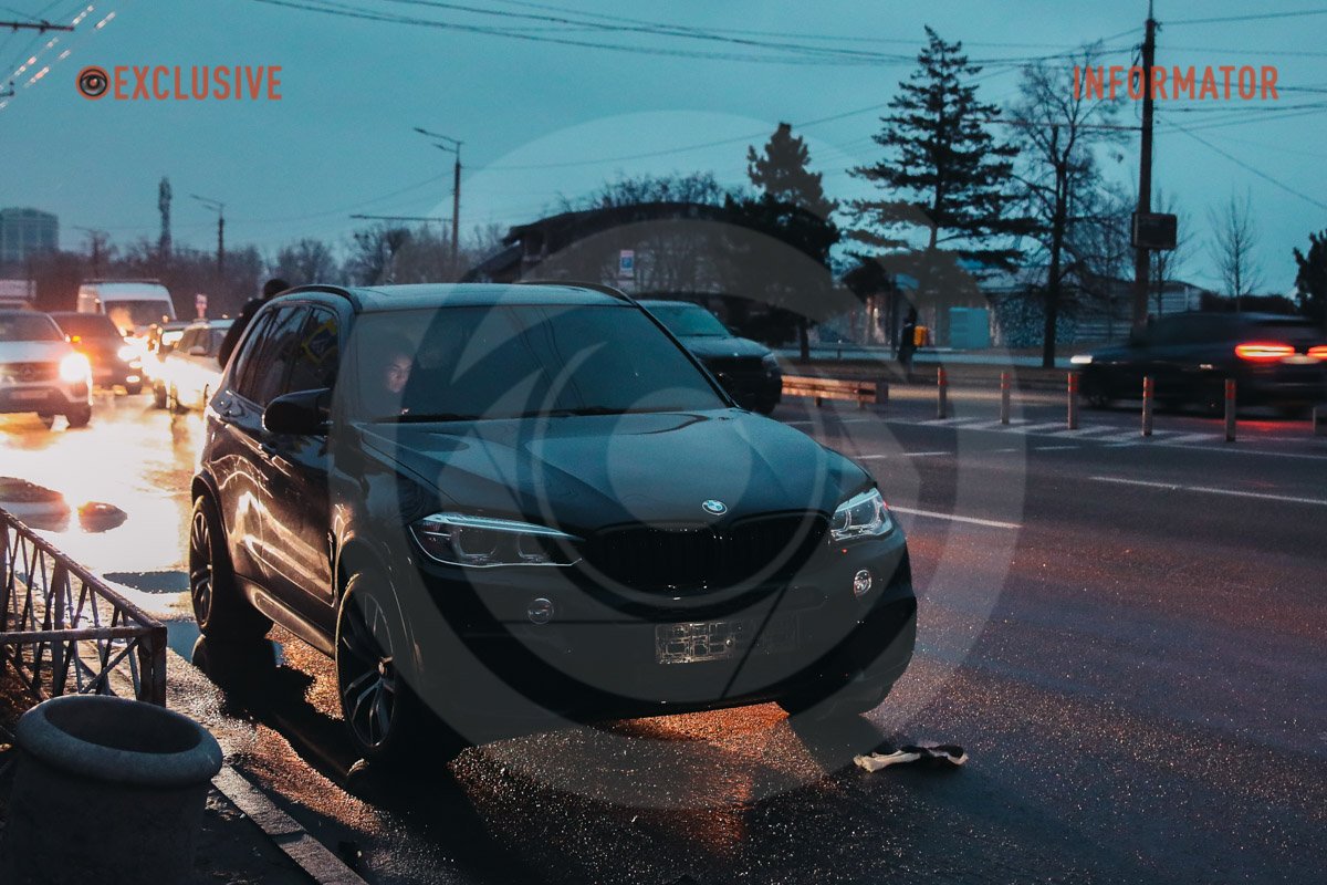 обидва BMW рухалися у бік Південного мосту обидва BMW рухалися у бік Південного мосту