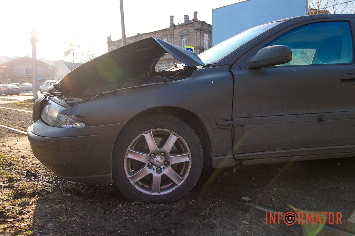 У Дніпрі сталася аварія У Дніпрі сталася аварія