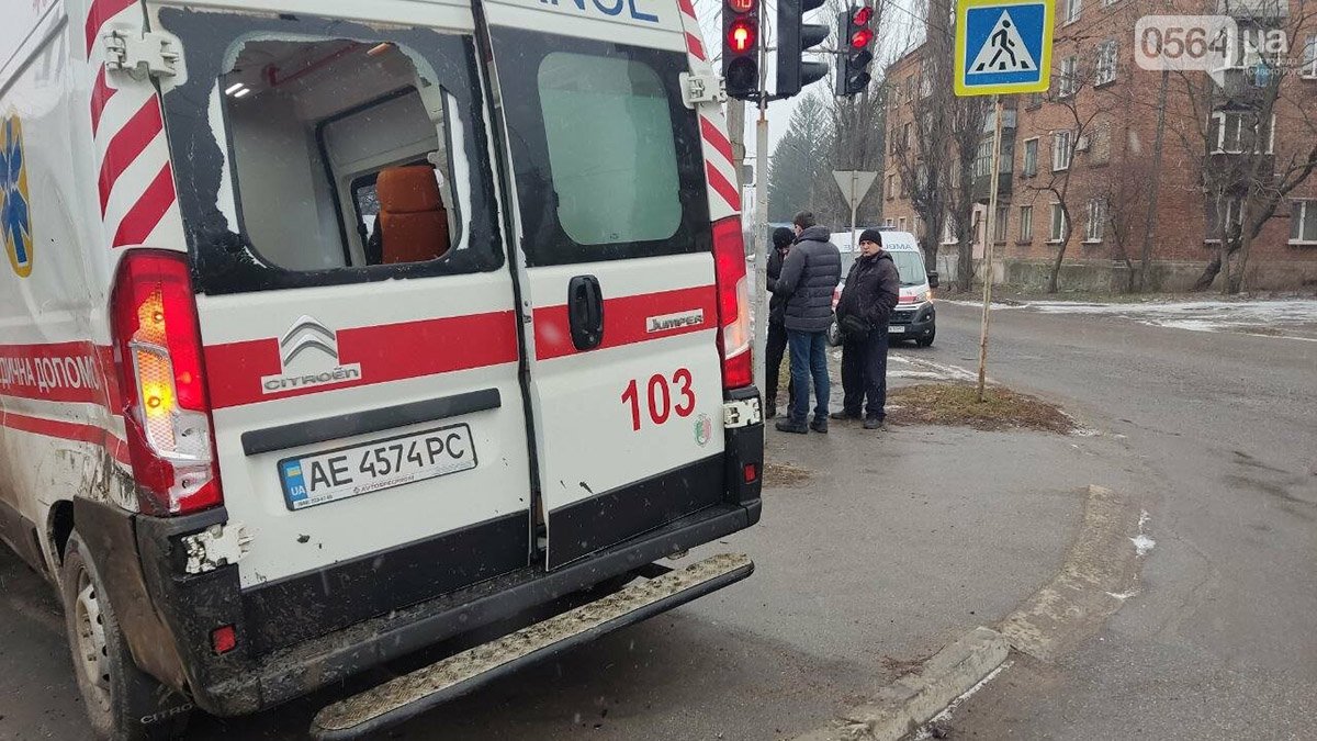 Там зіштовхнулись Mitsubishi та "швидка"