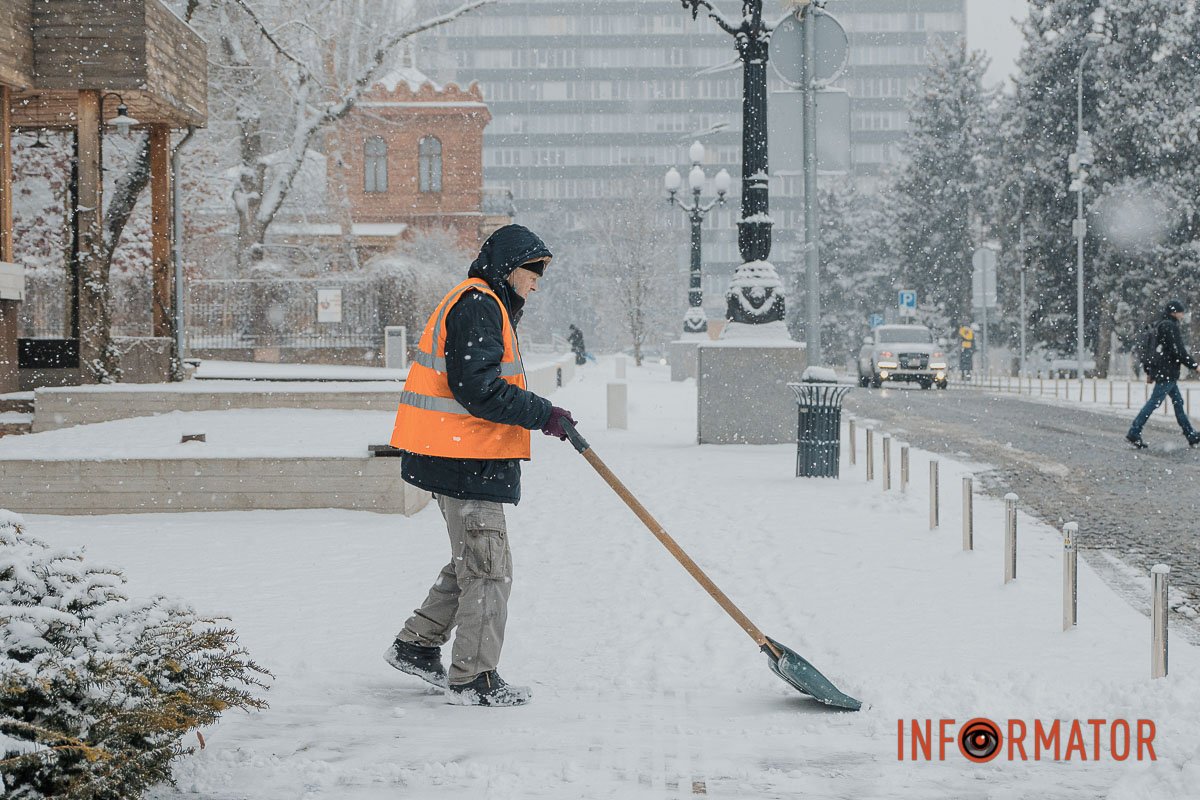 Не забувайте прибирати територію