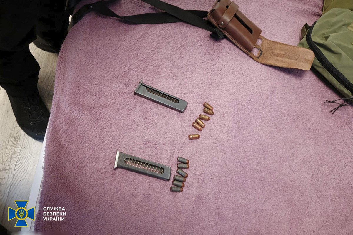 Також вона готувала теракти у Дніпропетровській області Також вона готувала теракти у Дніпропетровській області