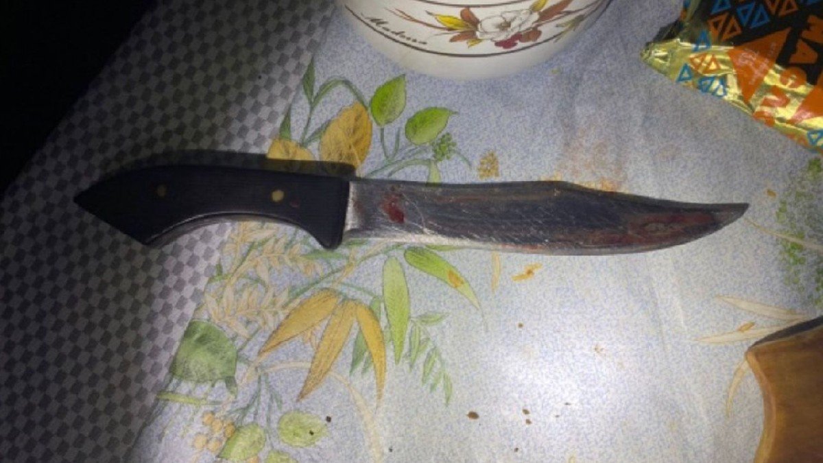 В Днепре на Бородянской мужчина во время ссоры зарезал собственного отца