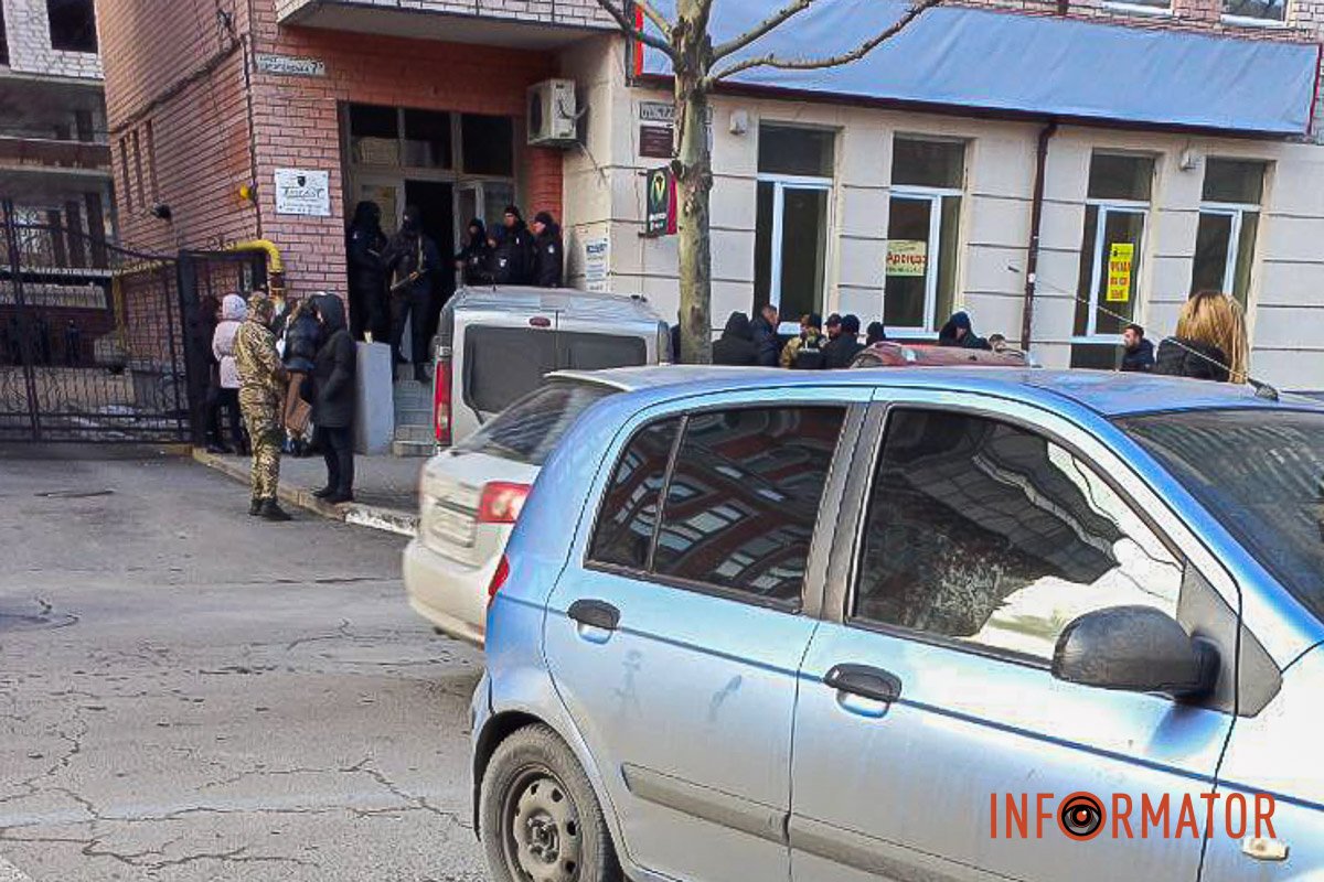 Тут помітили багато полійцейських