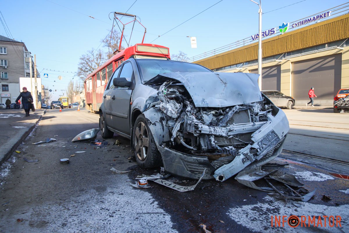 Пошкоджений Ford Пошкоджений Ford