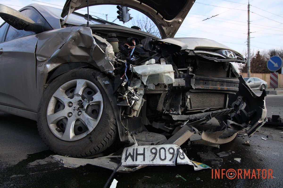 Обставини ДТП з'ясовуватиме поліція Обставини ДТП з'ясовуватиме поліція