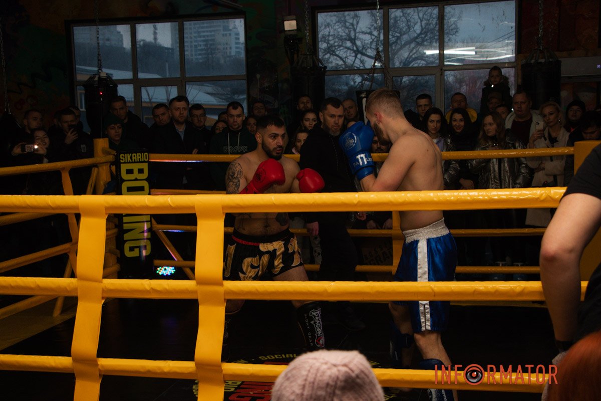 Кожен з них тривав 3 раунди по 2 хвилини Кожен з них тривав 3 раунди по 2 хвилини