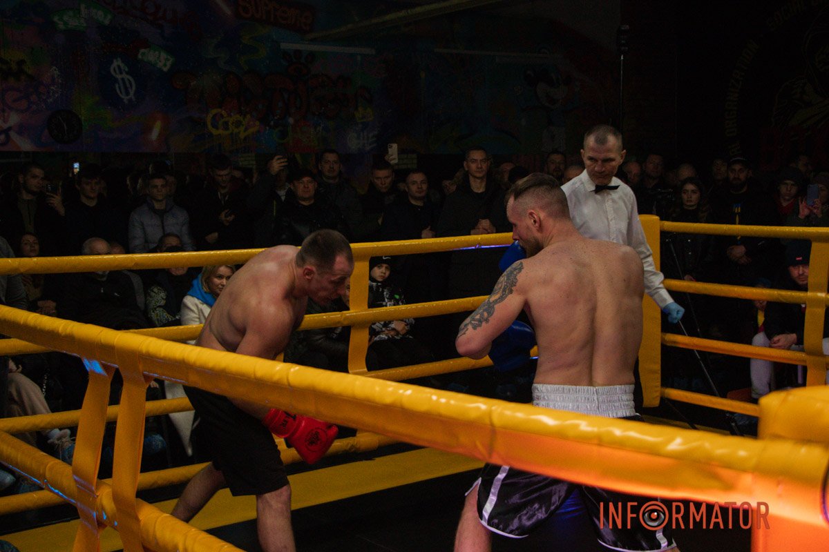 Кожен з них телефонує, запитує, як справи та пропонують свою допомогу Кожен з них телефонує, запитує, як справи та пропонують свою допомогу