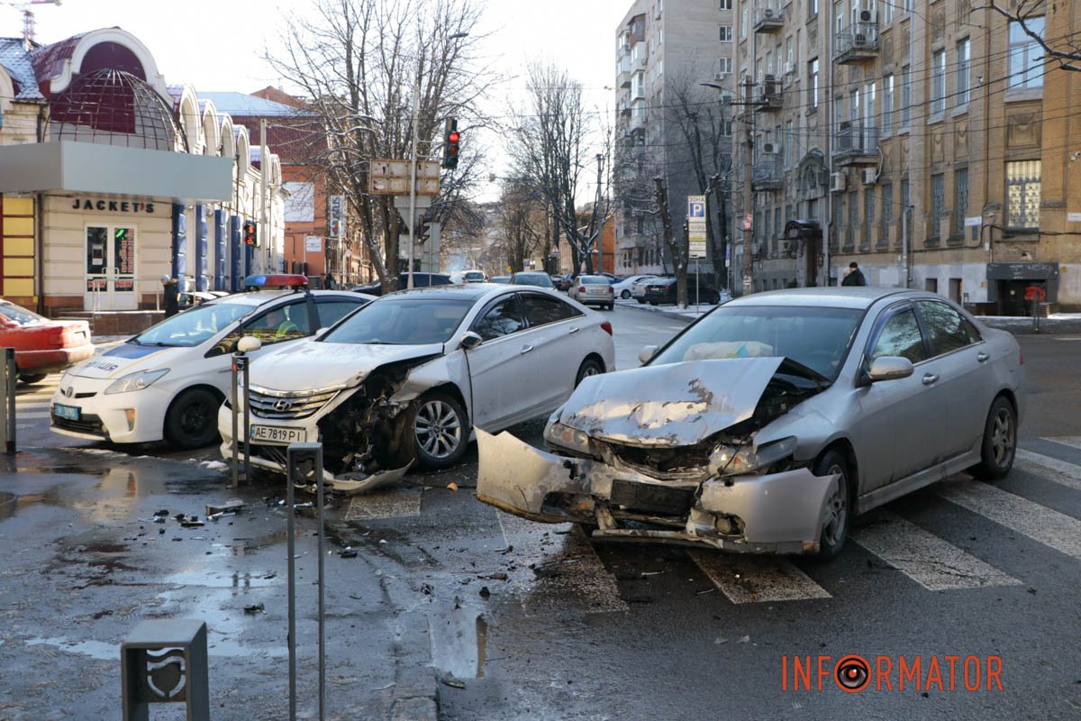 Там дорогу не поділили Hyundai та Honda Там дорогу не поділили Hyundai та Honda