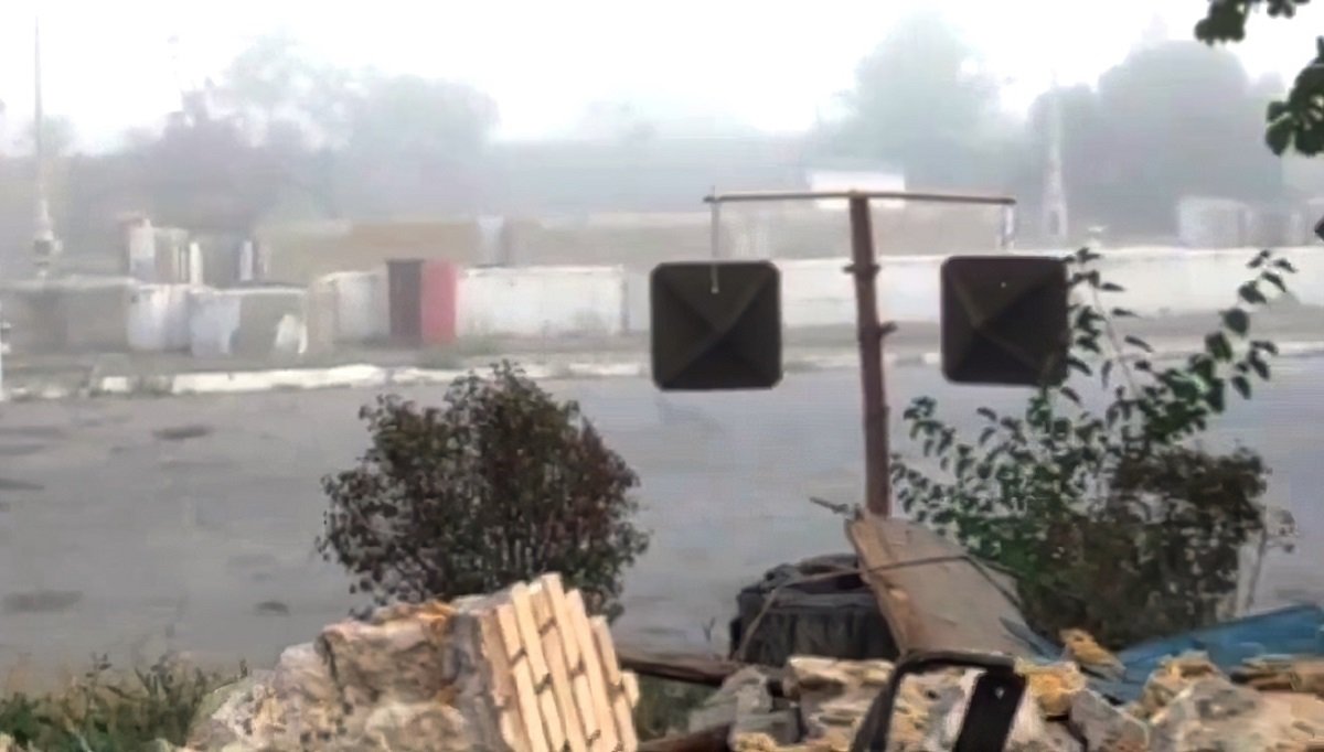 Ворожий радіолокаційний відбивач, який закріпили на дамбі Нової Каховки