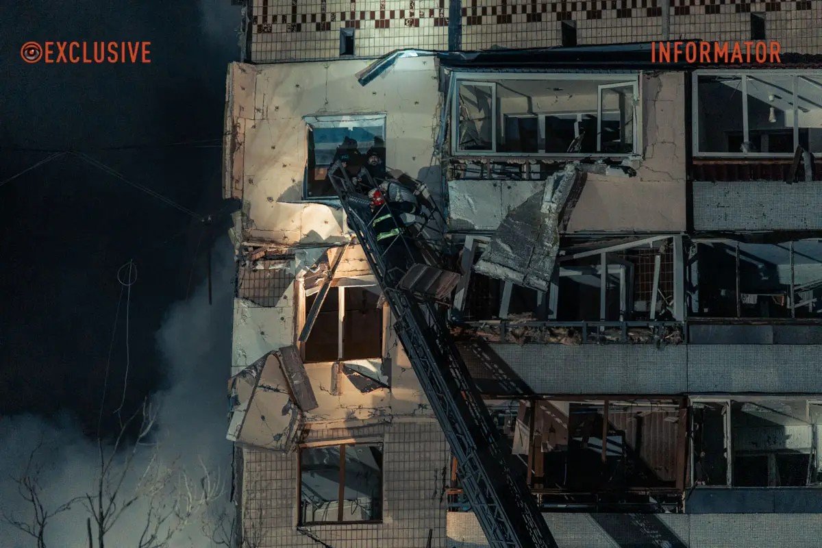 Десятки людей опинилися заблокованими у своїх квартирах