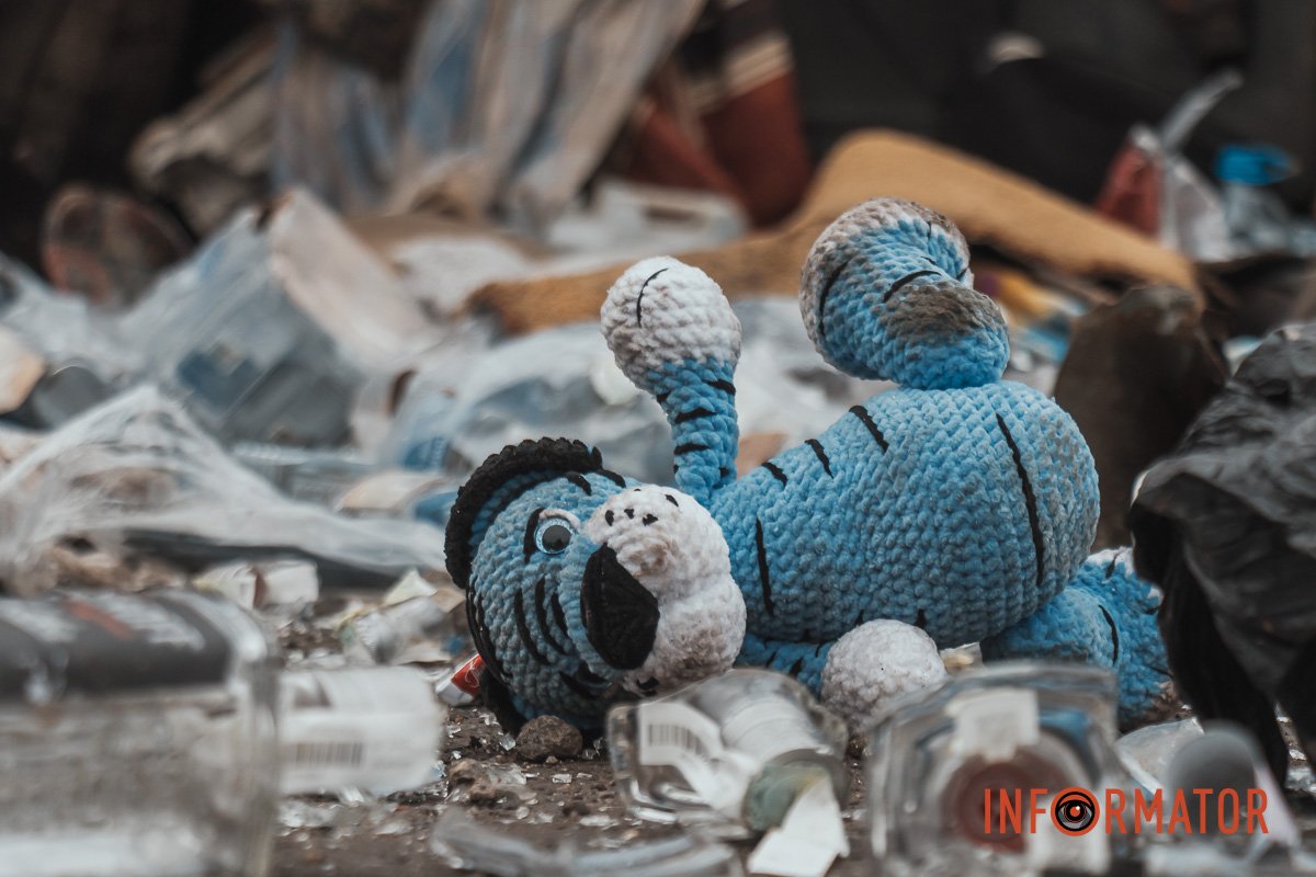 Будь ласка, будьте обережні за кермом Будь ласка, будьте обережні за кермом