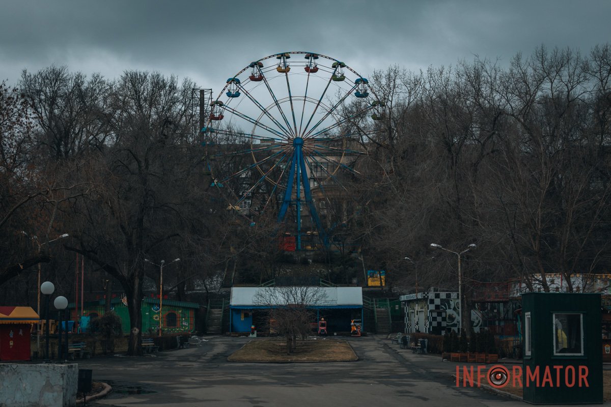 Небо вкрили сірі хмари Небо вкрили сірі хмари