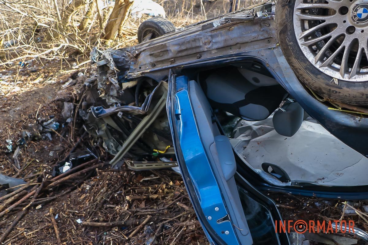 Пасажирку вирізали рятувальники Пасажирку вирізали рятувальники