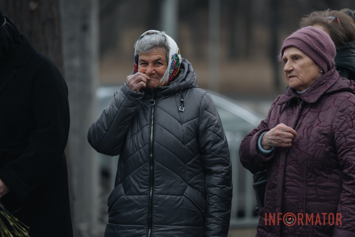 Прийшли знайомі, друзі та рідні