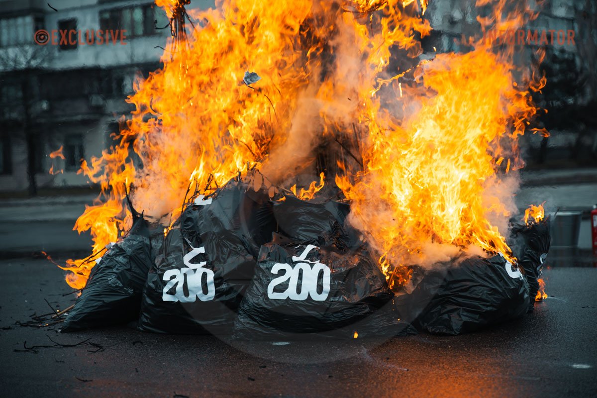 Дивитися вічно можна на три речі Дивитися вічно можна на три речі