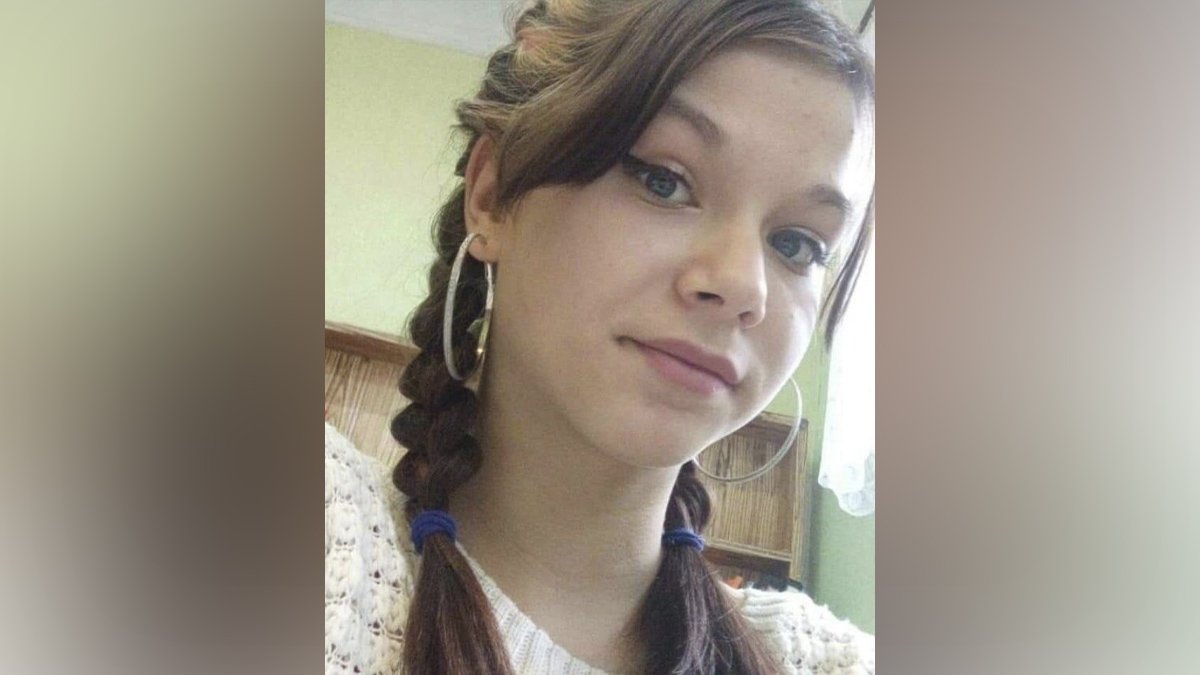 Ушла из дома и не вернулась: в Днепропетровской области разыскивают 14-летнюю девушку