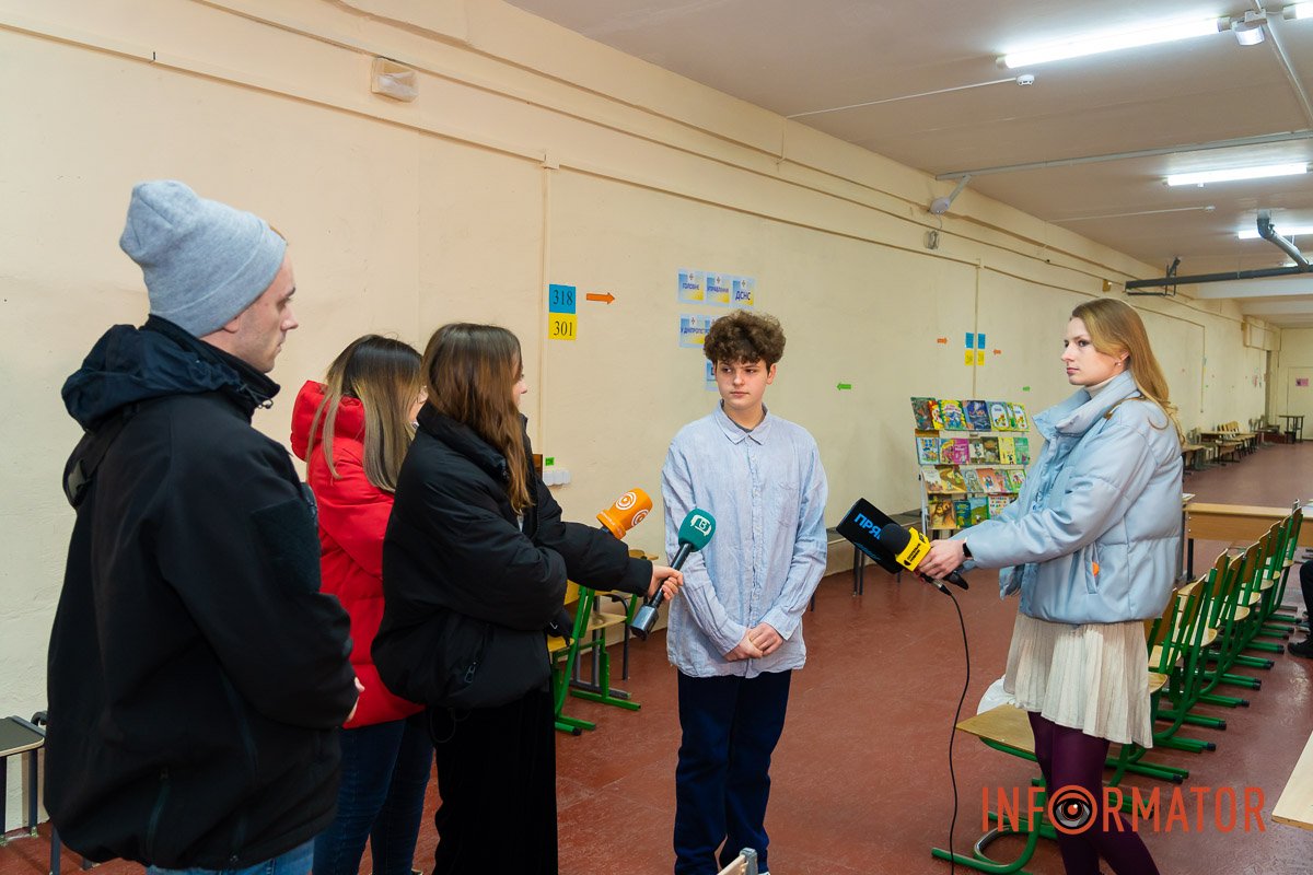 14 січня ворог поцілив ракетою по багатоповерхівці на Перемозі у Дніпрі 14 січня ворог поцілив ракетою по багатоповерхівці на Перемозі у Дніпрі