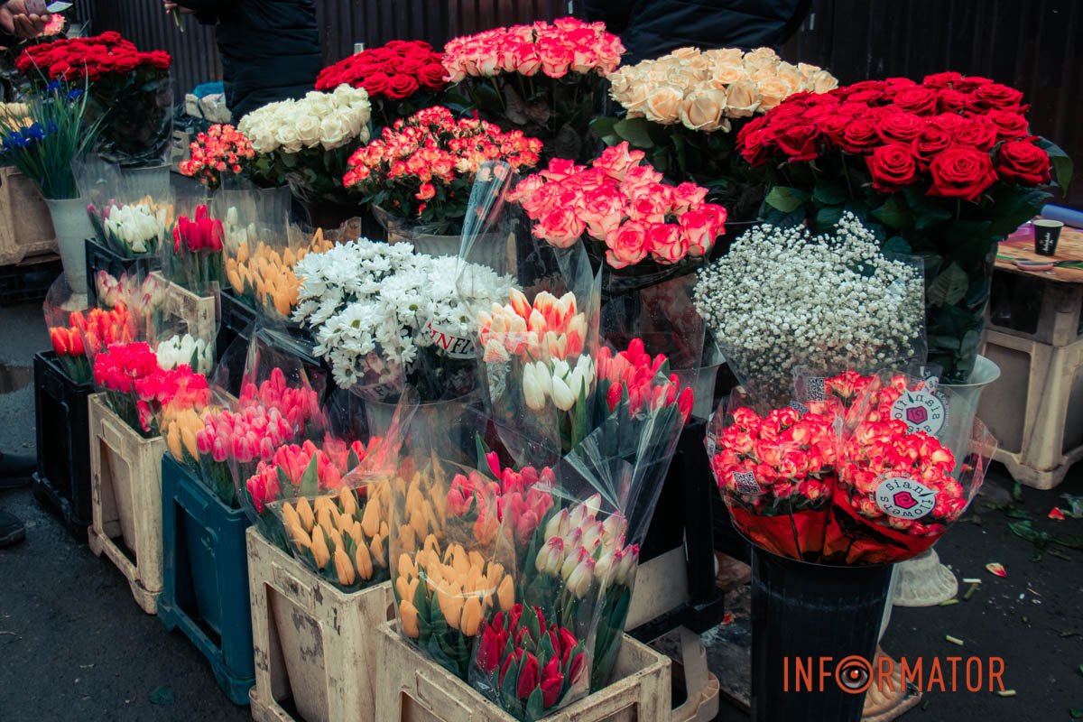 Тут є букети за 700-800 гривень