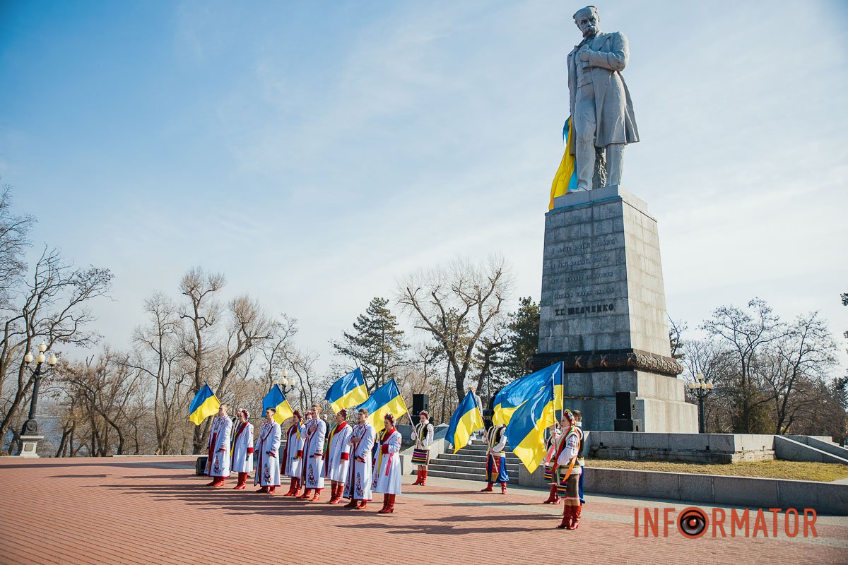 Школярі співали гімн Школярі співали гімн
