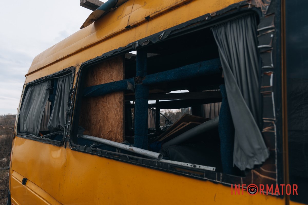 Мікроавтобусу теж дісталося Мікроавтобусу теж дісталося