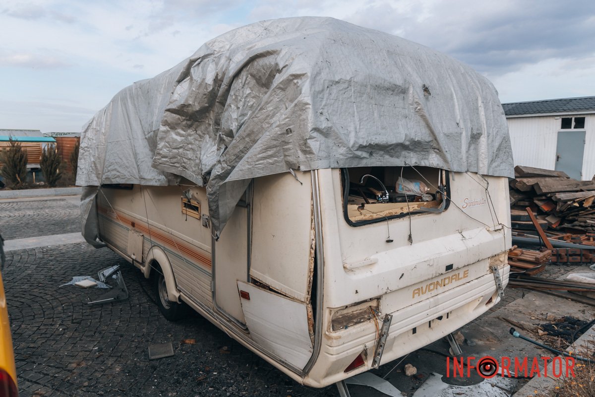 Трейлер також пошкодило Трейлер також пошкодило