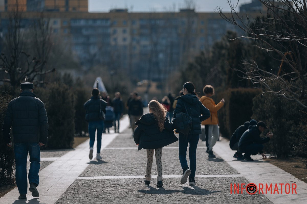 П'ятничний весінній день