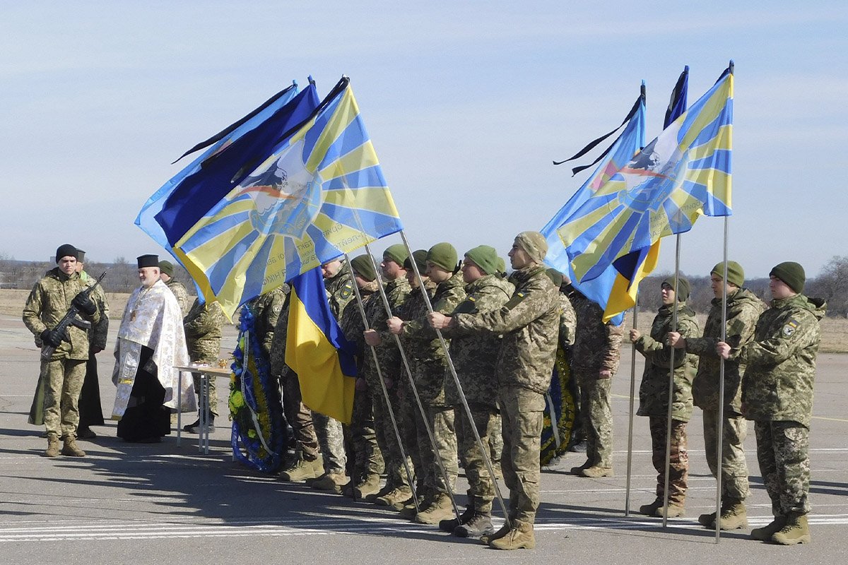 Герої не вмирають Герої не вмирають