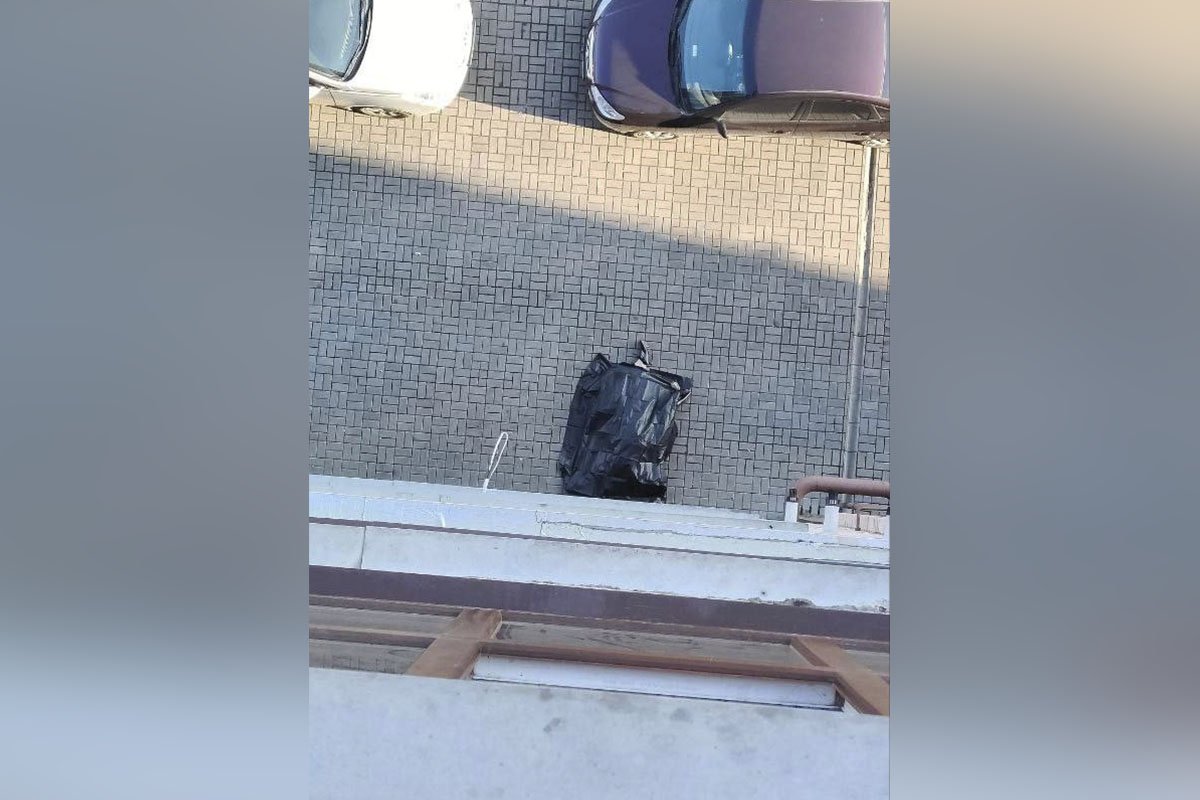 15 березня, близько 5:53, у Слобожанському, на вулиці Володимирській знайшли тіло чоловіка 15 березня, близько 5:53, у Слобожанському, на вулиці Володимирській знайшли тіло чоловіка