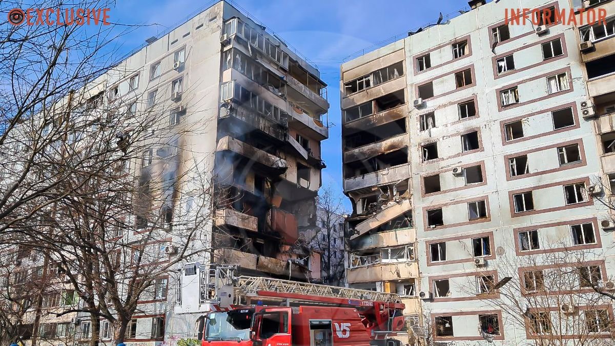 Як виглядають потрощені вибухом будинки у Запоріжжі: фото і відео з місця “прильоту”