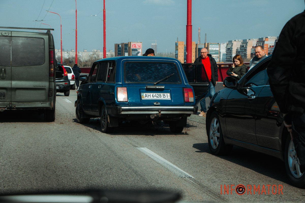 У четвер, 23 березня, на Центральному мосту виник великий затор