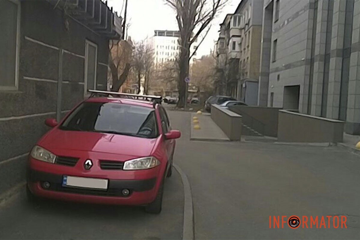 Так залишати автівку не потрібно Так залишати автівку не потрібно