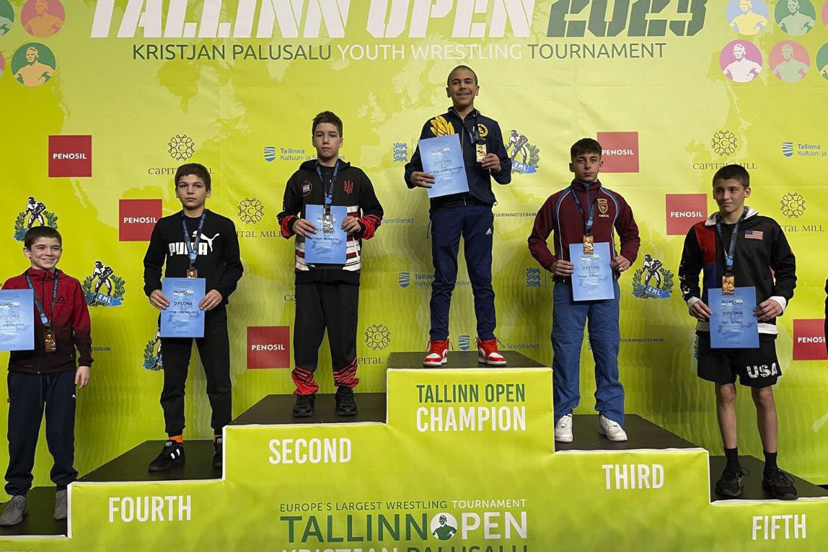 На п'єдесталі пошани На п'єдесталі пошани