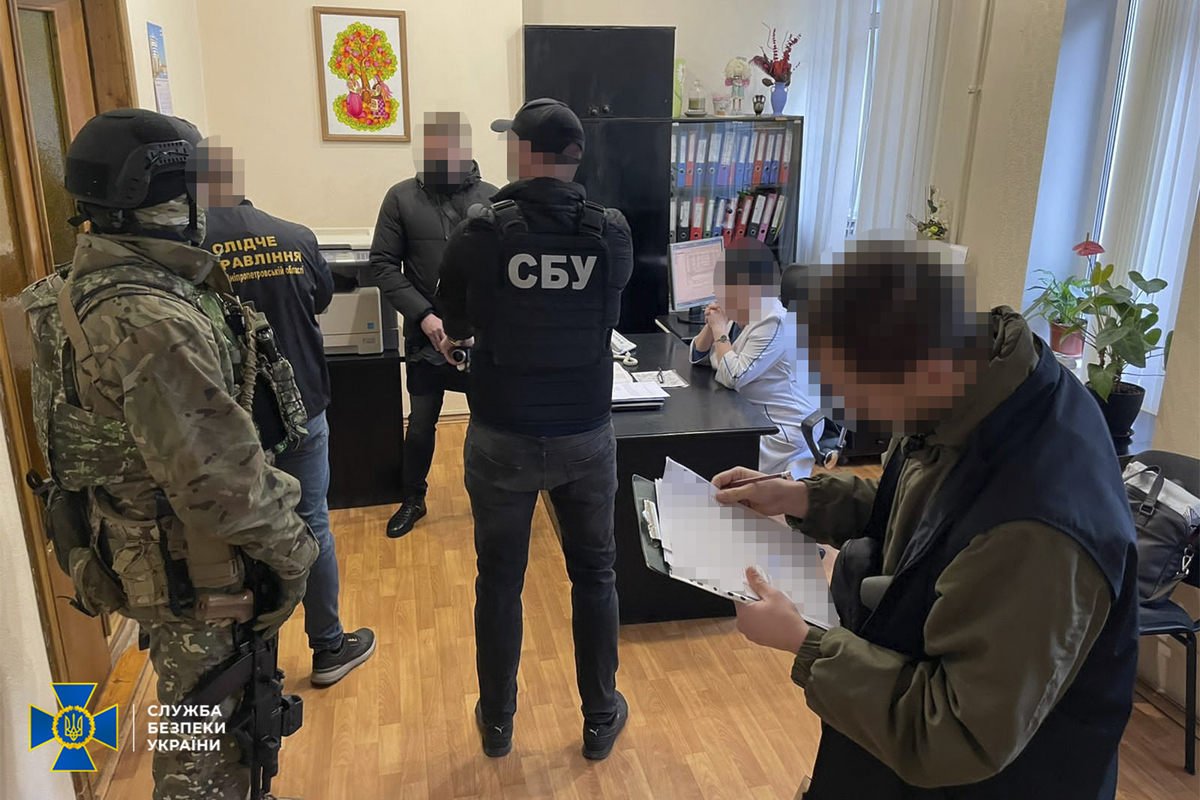 Діяв він у змові з однією з медичних приватних структур Діяв він у змові з однією з медичних приватних структур