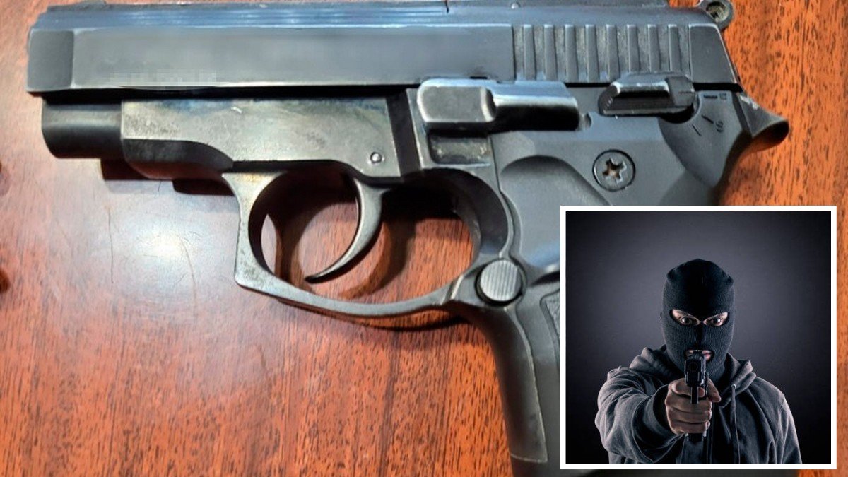 Залізли у будинок у масках, зв'язали господарів та погрожували їм пістолетом: у Дніпропетровській області за розбій затримали чоловіків