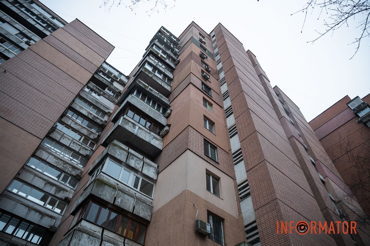 Чоловік випав із вікна на 5 поверсі