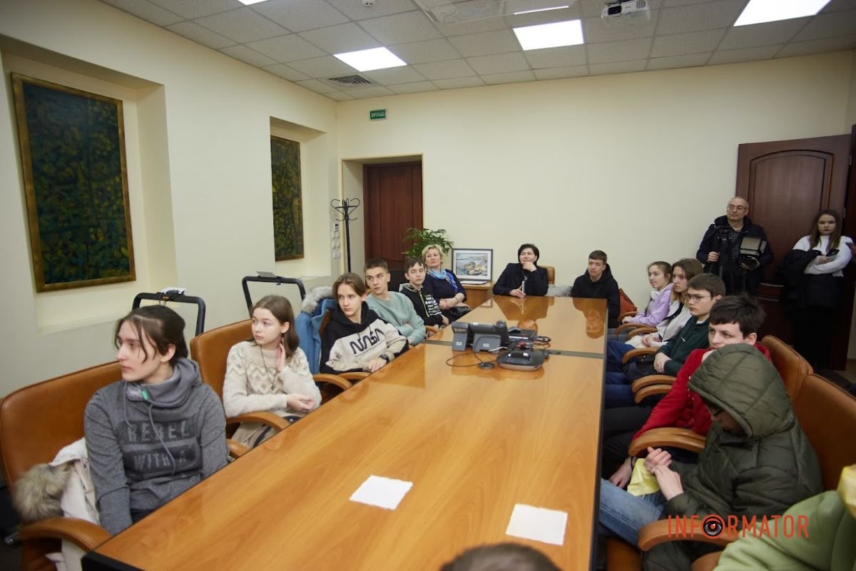 Как экономить деньги, отличить фальшивку и что знали кузнецы об изготовлении монет: ConcordBank показал школьникам мир за кулисами банка 5