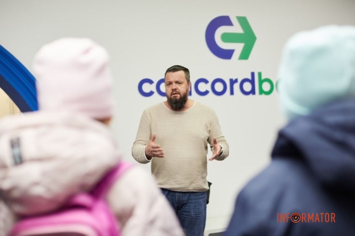 Как экономить деньги, отличить фальшивку и что знали кузнецы об изготовлении монет: ConcordBank показал школьникам мир за кулисами банка 1