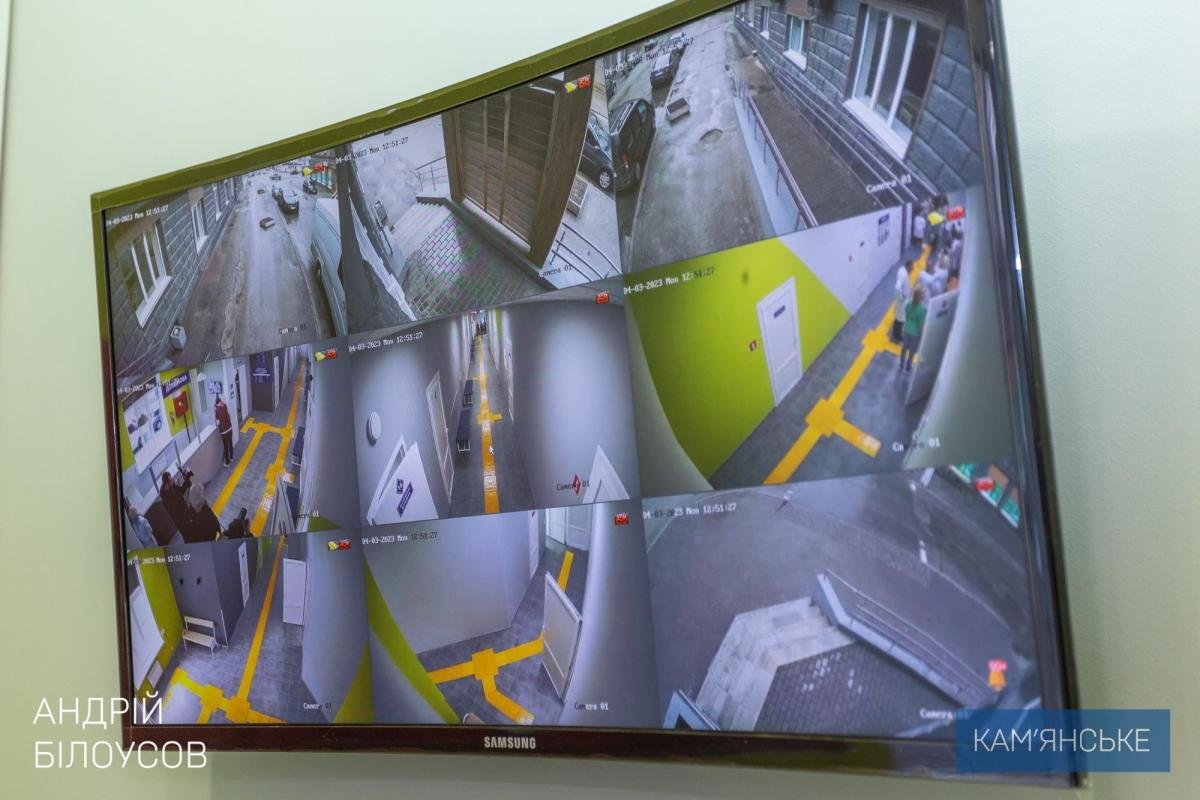 Обслуговує населення правобережної частини Кам'янського