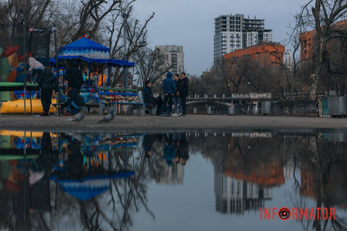 Весна, чому ти така осінь?