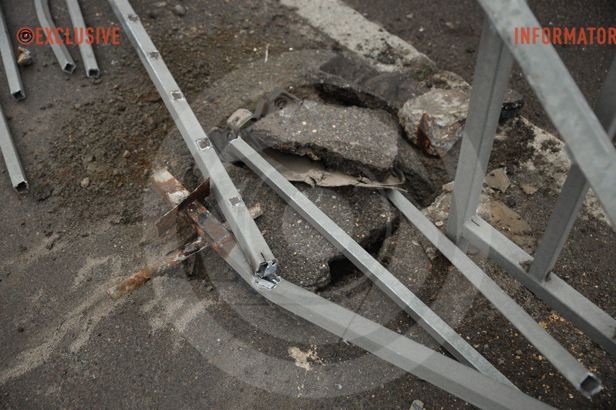 Також водій пошкодив паркан