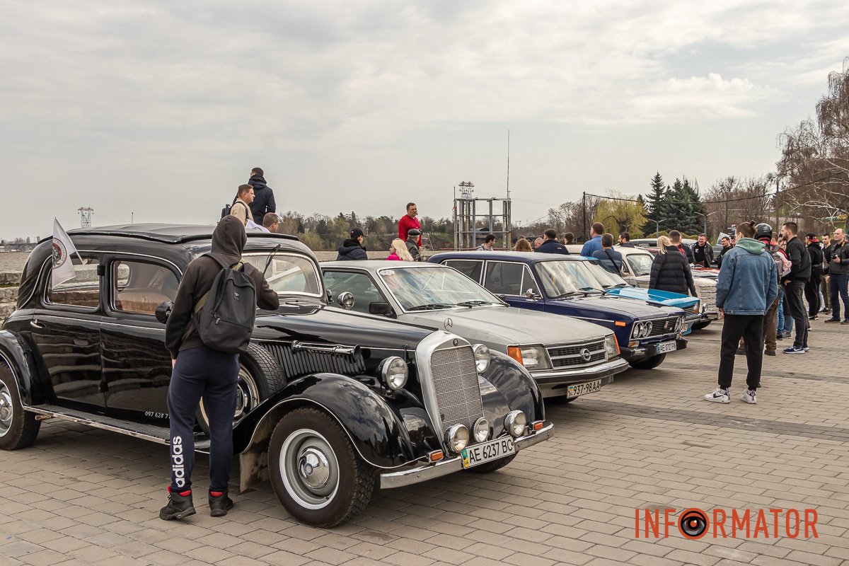 Вражають Вражають