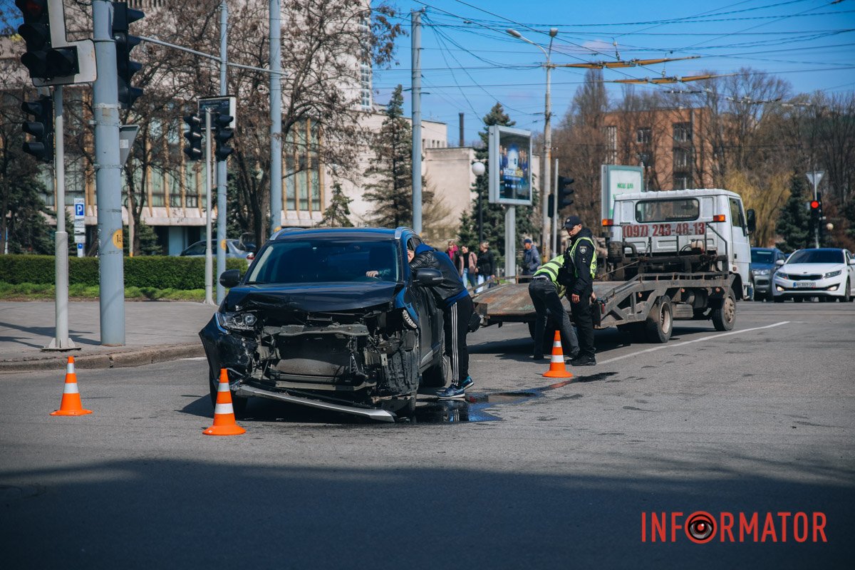 Зіштовхнулися автомобілі Chery та Mitsubishi